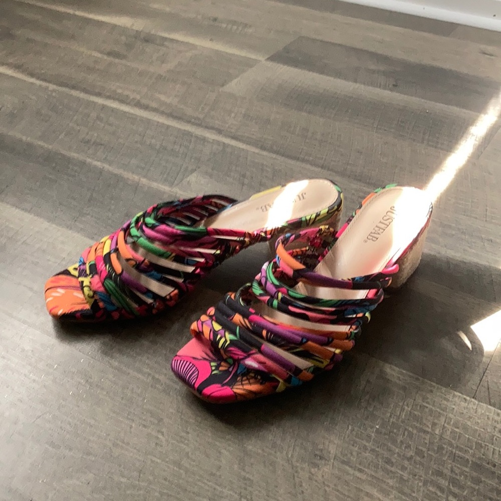 Multicolor slip on